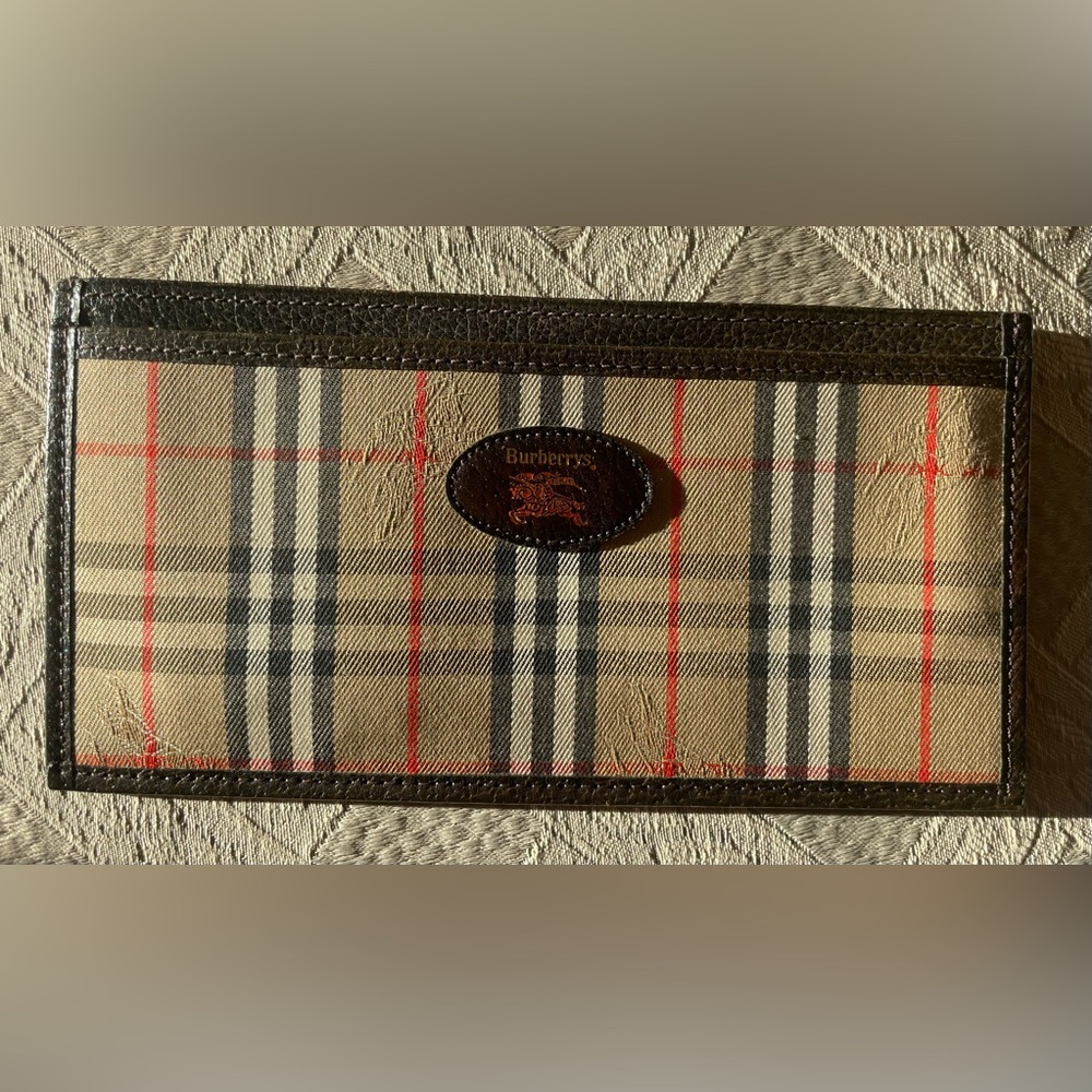 Burberry Bill Case